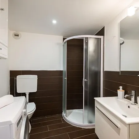 شقة Carla - Hyper Centre - Climatisation - Wifi مينتون