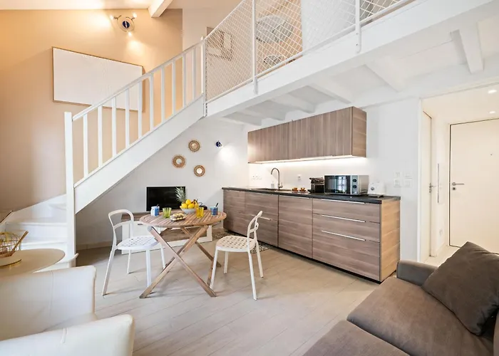 Carla Zone Pietonne Clim מנטון